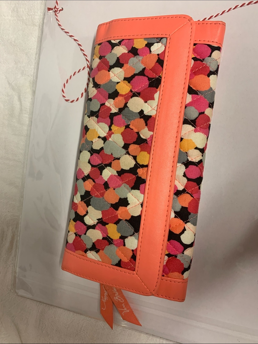Vera Bradley Pixie Confetti wallet Like NEW Billfold Magnetic Shut Card Bills ID